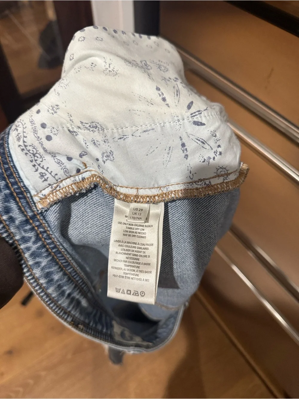 We The Free Twenty Nine Denim Shorts 29 Light Wash Raw Hem High Rise